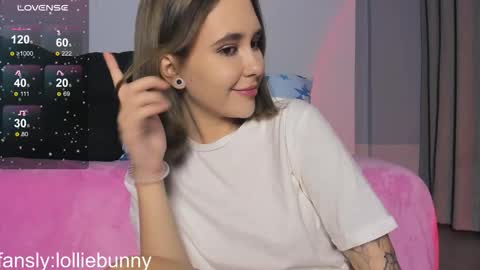 Lola3 online show from October 2025 08:41:01 PM