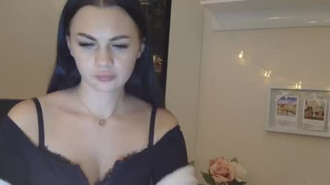 lolafoxyy online show from December 2024 11:51:01 PM