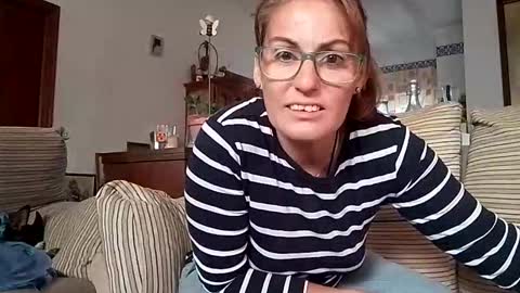 LOLA HUESO y ERIC online show from September 2025 08:30:01 AM