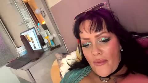 Snapshot of lolaley2 chatting on December 2025 10:31:01 AM Lolaley2 online show from December 2025 10:31:01 AM