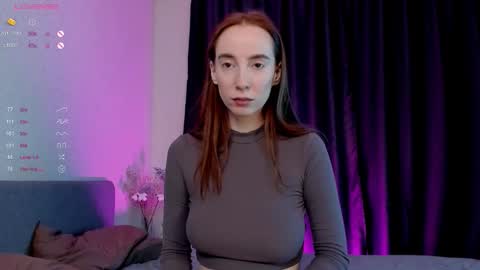 Helloo everyone im Lola online show from September 2025 04:45:02 PM