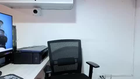 lolalola_12 online show from November 2025 11:58:01 PM