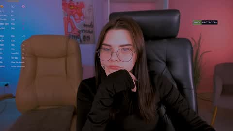 Snapshot of lolamrrr chatting on February 2025 03:52:01 PM Lola pvt is OPEN online show from February 2025 03:52:01 PM