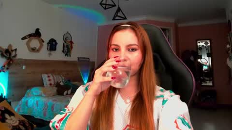 Snapshot of lolaverse chatting on June 2026 06:25:02 PM Lola doll online show from June 2026 06:25:02 PM