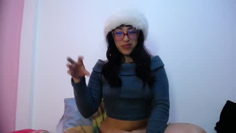 Snapshot of lolitabitchhorney_ chatting on January 2025 04:17:02 AM Lolita online show from January 2025 04:17:02 AM