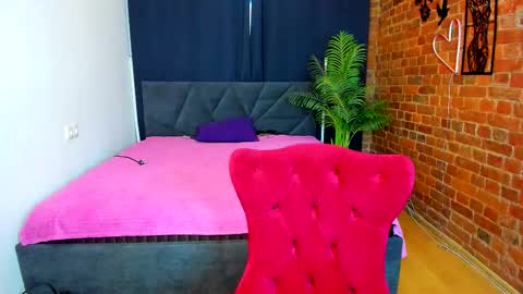 Lolla online show from December 2025 07:47:01 AM