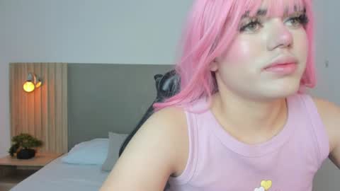 Snapshot of loly_berry chatting on June 2026 02:12:01 AM L O L Y online show from June 2026 02:12:01 AM
