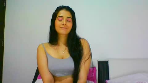 Snapshot of lomaslindosoyyo chatting on December 2024 08:18:01 PM estehfania online show from December 2024 08:18:01 PM
