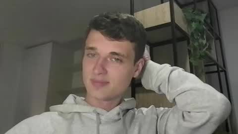 london_tomy online show from October 2025 02:43:02 AM