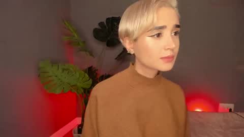 Snapshot of lonelly_lolly98 chatting on February 2025 01:22:01 AM SABRINA online show from February 2025 01:22:01 AM