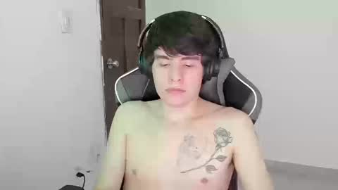 Kevin online show from November 2025 08:41:02 PM