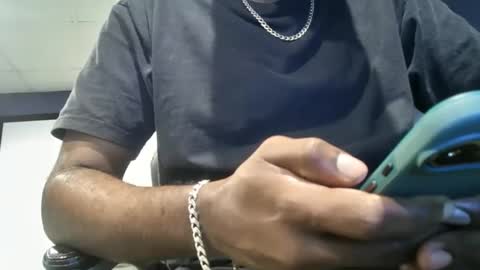 Snapshot of longblack37 chatting on January 2025 08:31:01 AM slim reaper online show from January 2025 08:31:01 AM