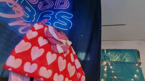 Londoncashmere69  online show from December 2024 01:41:02 PM