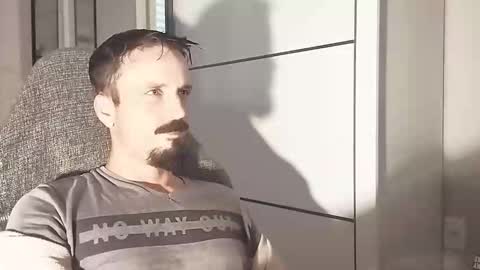 Snapshot of lookaz4010 chatting on February 2026 05:42:01 PM Lucas online show from February 2026 05:42:01 PM