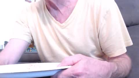 looking469 online show from March 2026 05:16:02 PM