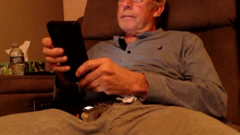 looking469 online show from April 2026 04:00:01 AM