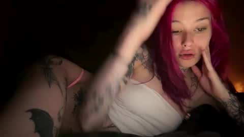 lookingforlona online show from October 2025 01:34:01 PM