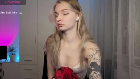 Luna online show from February 2026 04:27:02 AM