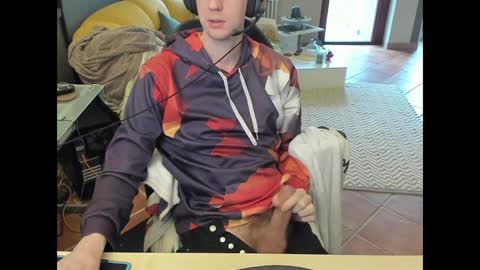 loomie online show from February 2025 10:29:02 AM