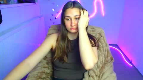 Lora online show from April 2026 07:15:02 AM