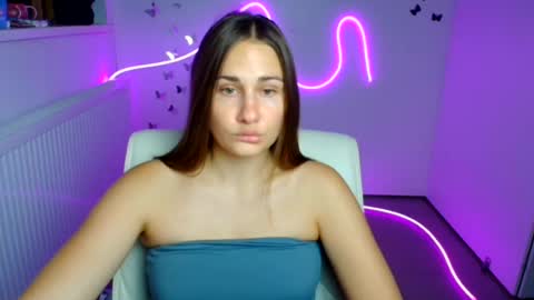 Lora online show from August 2026 05:43:01 AM