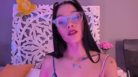 loraineblake online show from February 2026 02:48:01 PM