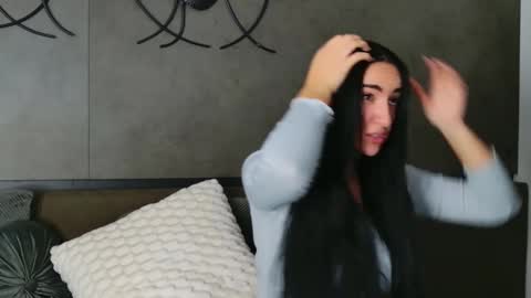 Miss online show from November 2025 07:07:02 PM