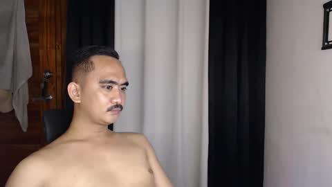 Snapshot of lord_of_cum69 chatting on May 2026 02:13:01 PM Macky online show from May 2026 02:13:01 PM
