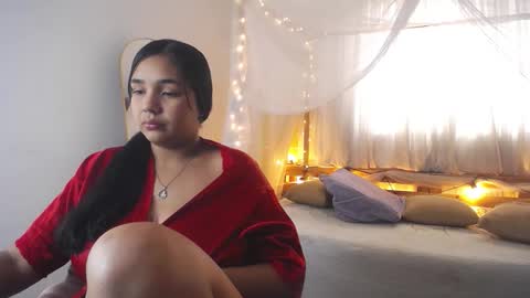 loreanis online show from December 2025 08:02:01 PM