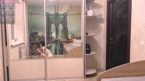 Olivia online show from November 2025 01:23:01 PM