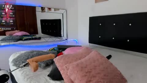 Snapshot of lorelei_pink chatting on September 2025 03:33:01 PM lorelei_pink online show from September 2025 03:33:01 PM