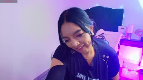 Loren online show from May 2026 08:17:02 PM