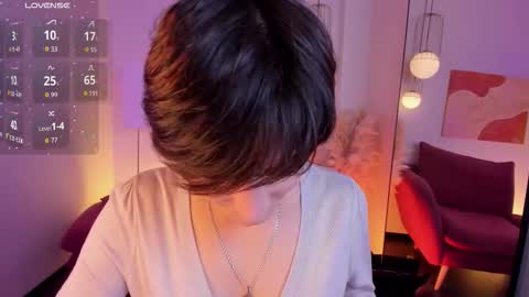 Loren online show from October 2025 01:42:02 PM