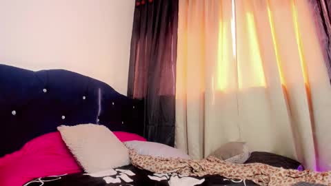 lesly lorena online show from September 2025 08:36:01 PM