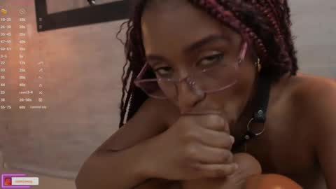 Snapshot of lorena_vieira_ chatting on March 2025 12:31:01 AM Lorena Vieira online show from March 2025 12:31:01 AM