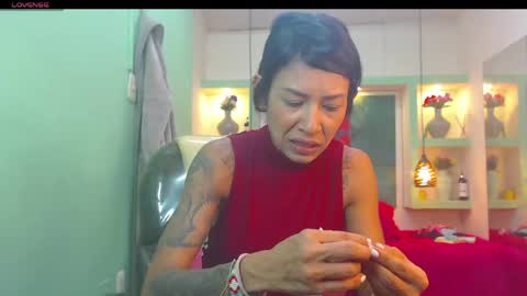 Snapshot of lorenapinto_ chatting on May 2026 01:34:01 AM lore online show from May 2026 01:34:01 AM