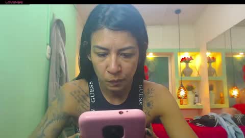 Snapshot of lorenapinto_ chatting on May 2026 04:07:01 AM lore online show from May 2026 04:07:01 AM