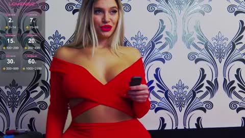 lorenaryan online show from December 2024 12:52:02 PM