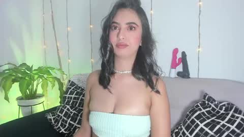 L O R E N online show from April 2026 11:32:02 PM