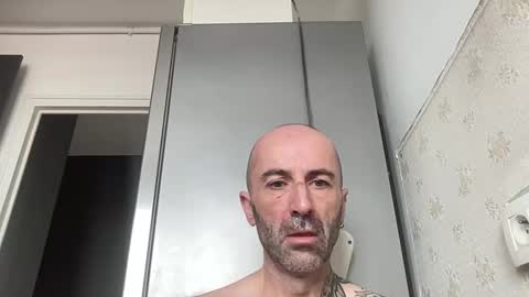 Snapshot of lorenzo44300 chatting on December 2025 12:32:02 PM lorenzo44300 online show from December 2025 12:32:02 PM