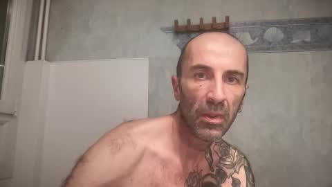 Snapshot of lorenzo44300 chatting on January 2026 04:28:02 AM lorenzo44300 online show from January 2026 04:28:02 AM