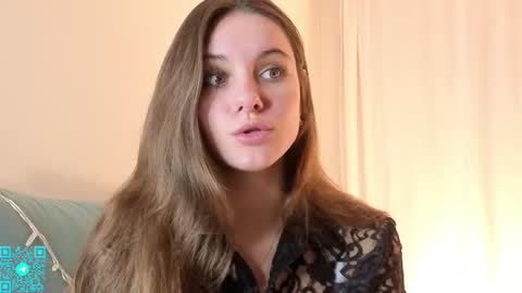 Chloe for Fan BlackHole online show from November 2025 05:41:01 PM