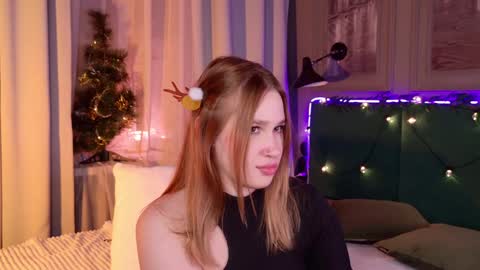 Lori online show from December 2024 10:45:01 PM