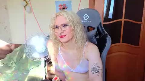 Lori -----------------------------------    online show from July 2026 01:54:01 PM