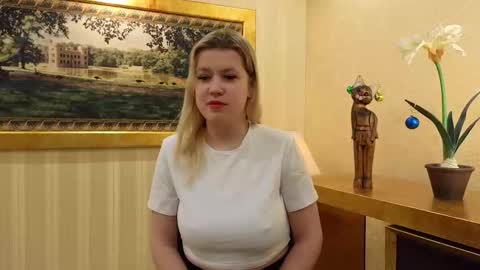 Hello guys Im Maya and this my first month here online show from January 2026 04:17:02 AM