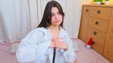 Nicole online show from May 2026 08:28:02 PM