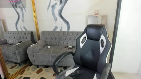 Snapshot of lorrainehunter chatting on March 2026 01:28:02 PM Lorraine online show from March 2026 01:28:02 PM