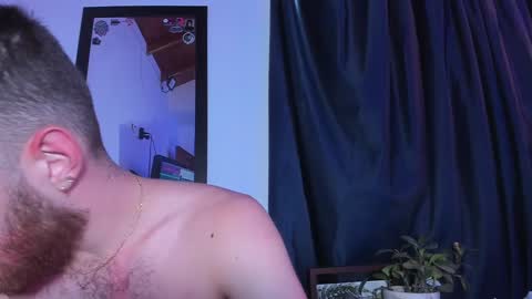 Snapshot of los_juanes chatting on December 2024 07:46:02 PM JUAN JUAN online show from December 2024 07:46:02 PM