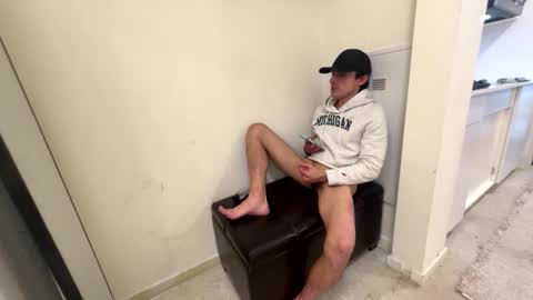 lostpuppyboy online show from February 2026 09:55:01 PM