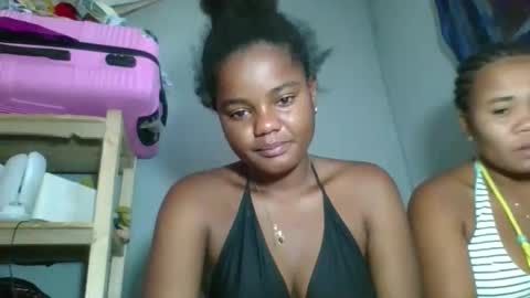 Snapshot of louane98 chatting on February 2026 08:01:02 AM louane98 online show from February 2026 08:01:02 AM